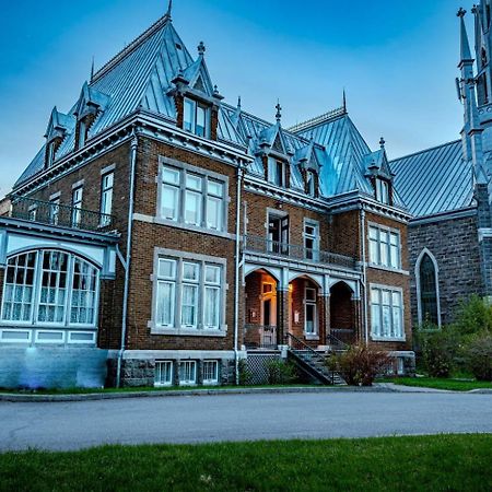 Hotel Chateau Cran Chaud Saguenay Exterior photo